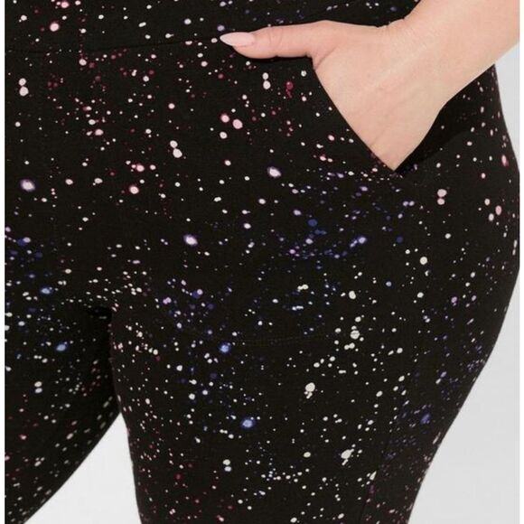 Torrid 0 Black and Bleach Pedal Pusher Leggings - New - Picture 2 of 7